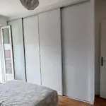 Calme Et Spacieux Avec Terrasse A Apartment Issoire