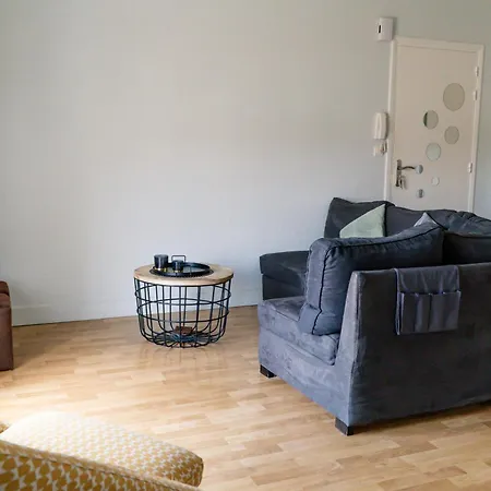 Simplicite Et Calme En A Apartment *