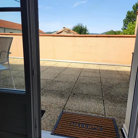 Calme Et Spacieux Avec Terrasse A Apartament *